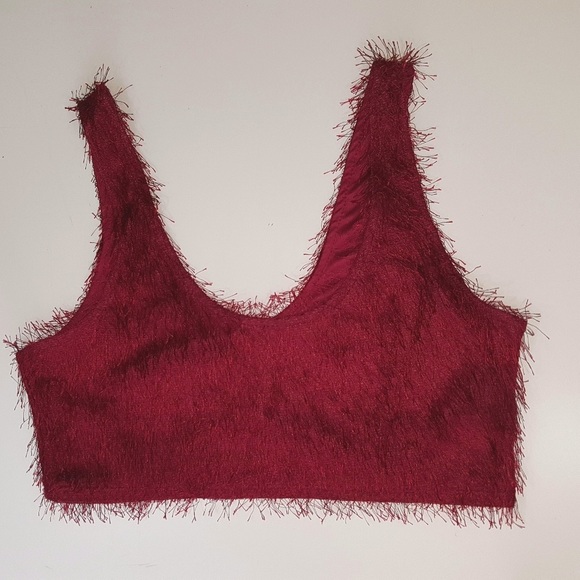 Tops - Fringe crop tank top NWT